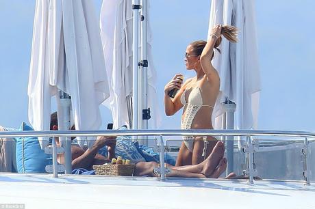 Así luce el cuerpo de Jennifer López sin Photoshop