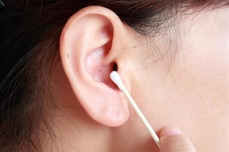 Otitis, infecciones y problemas de los oídos en verano