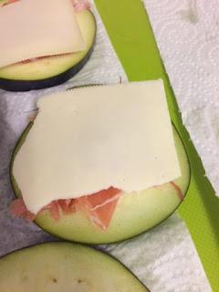 BOCADILLOS DE BERENJENA, JAMON Y QUESO