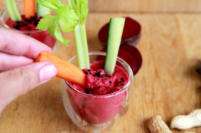 Hummus de remolacha y cacahuetes