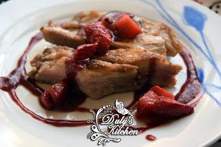 Secreto ibérico con Salsa de fresas y vino Secreto ibérico con Salsa de fresas y vino