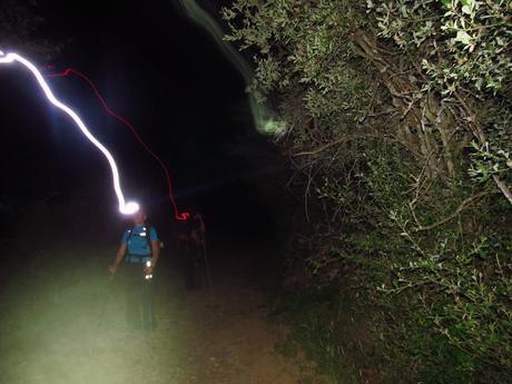 Extrañas luciérnagas, fotos de Javier Gallego García en una marcha nocturna.