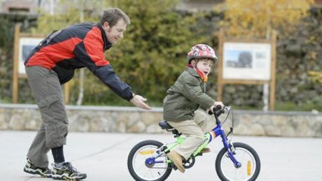 4 consejos para enseñar a los niños a montar en bicicleta