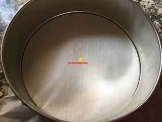 TARTA DE QUESO Y CHOCOLATE BLANCO CON CEREZAS