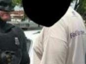 policía vestido como Batman detiene ladrón supermercado