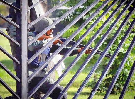 Días en el no-país