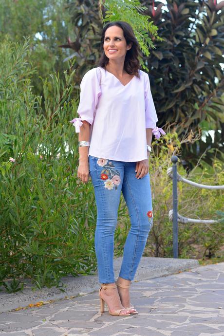 zara-embroidered-jeans-outfit