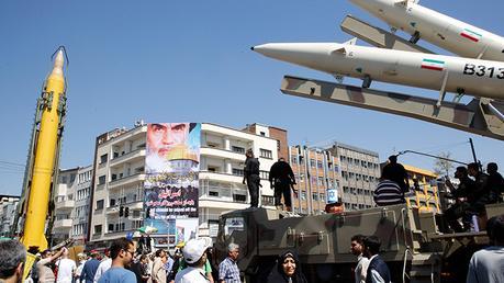Irán exhibe sus misiles con cánticos de “muerte a Israel”