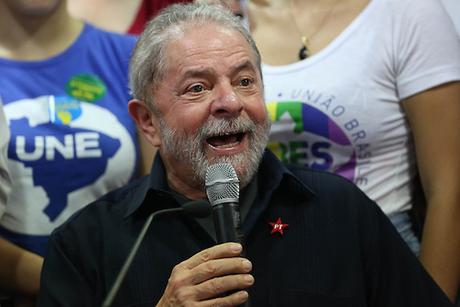 Encuesta dice que Lula ganaría como quiera elecciones en Brasil.