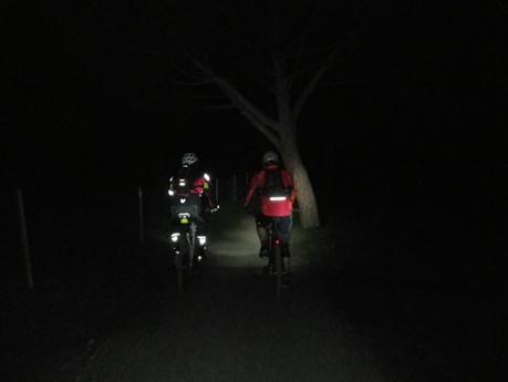 Consejos para realizar rutas nocturnas con la bicicleta de montaña
