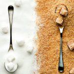 ¿Es la azúcar morena más saludable que el azúcar blanco?