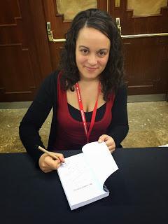 (Reseña) ¿Qué Estás Mirando? by Carolina Ortigosa