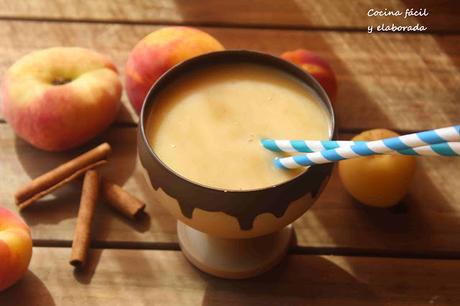 SMOOTHIE DE MELOCOTON, PIÑA Y PARAGUAYO