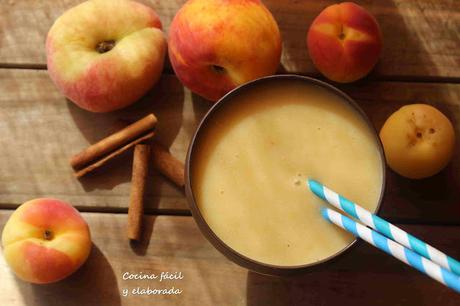 SMOOTHIE DE MELOCOTON, PIÑA Y PARAGUAYO