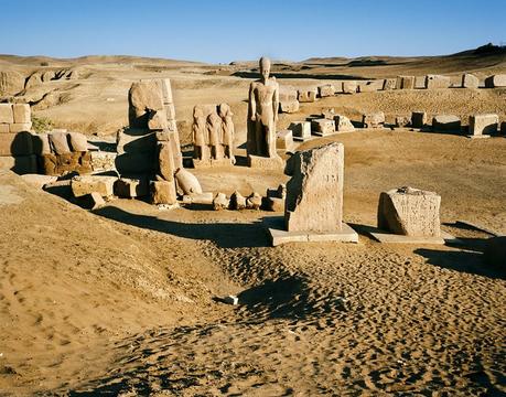 Uno de los pocos vestigios del reinado de Sheshonq I es esta esfinge hallada en Tanis. En realidad, la esfinge había pertenecido a Amenhemat II, y luego Merneptah y Sheshonq pusieron sus nombres.