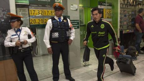 ‘El Burrito’ no viaja con el Tri, tiene problemas con la Visa