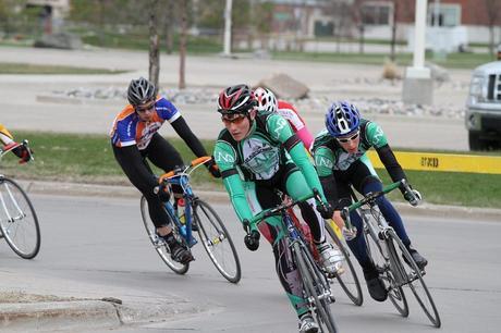 ¿Cómo tomar una curva en bicicleta?