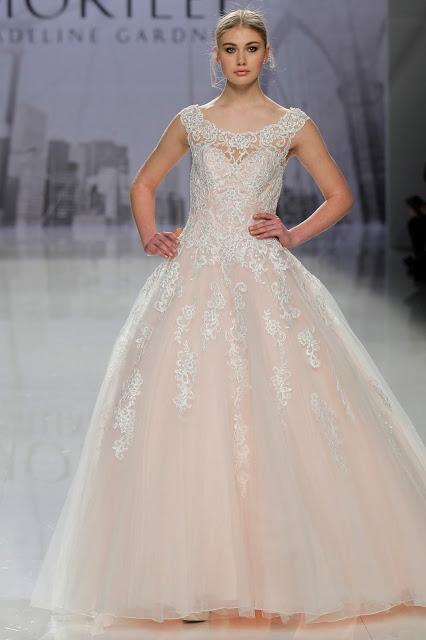 MORILEE  Madeline Gardner, una colección de vestidos de novia 2018 muy sofisticada y glamurosa