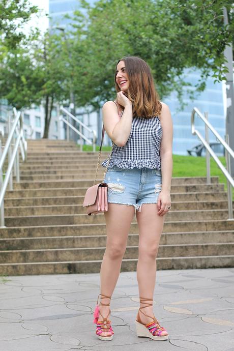 Vichy y shorts, ¡perfecta en verano!