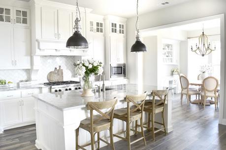 Cocina blanca con isla 