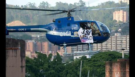 PILOTO DEL TRAIDOR RODRIGUEZ TORRES SECUESTRA HELICOPTERO Y LANZA GRANADAS CONTRA TSJ Y MINIJP