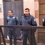 Potosinos toman el Congreso del Estado; Diputados huyen