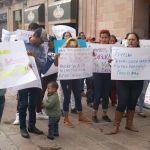 Potosinos toman el Congreso del Estado; Diputados huyen