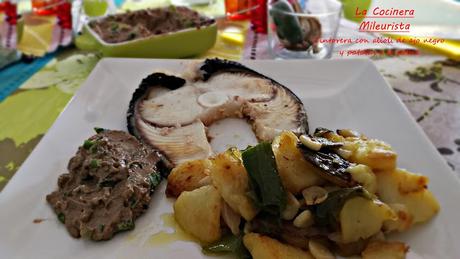 Tintorera con alioli de ajo negro y patatas a lo pobre