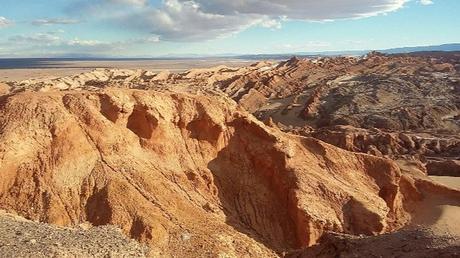 ¿Por qué los desiertos existen y están alineados?