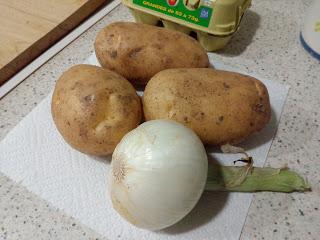 TORTILLA DE PAPAS CON CEBOLLA
