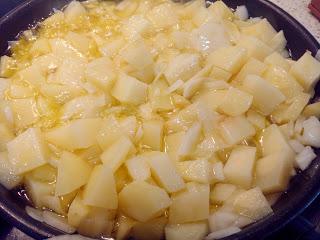 TORTILLA DE PAPAS CON CEBOLLA