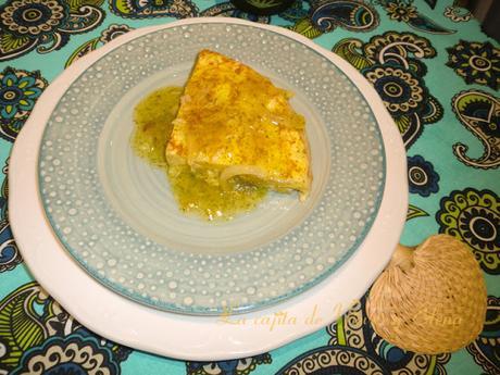 Tortilla de patatas en salsa verde