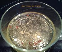 Fideos chinos con berenjena, mango y langostinos. Fideos chinos con berenjena, mango y langostinos.