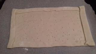 HOJALDRE DE SARDINAS Y CEREZAS CON HIERBABUENA