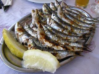 HOJALDRE DE SARDINAS Y CEREZAS CON HIERBABUENA