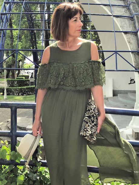 MIS LOOKS - VESTIDO LARGO CAQUI