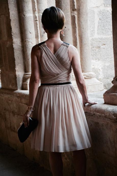 vestido-boda-dia-inspiracion-griega-invitada