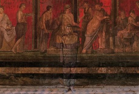 Este artista chino se esconde en el ambiente ¿lo puedes ver?