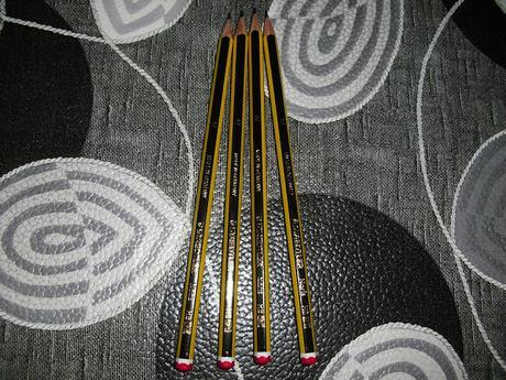 MATERIAL ESCOLAR, VUELTA AL COLE!!