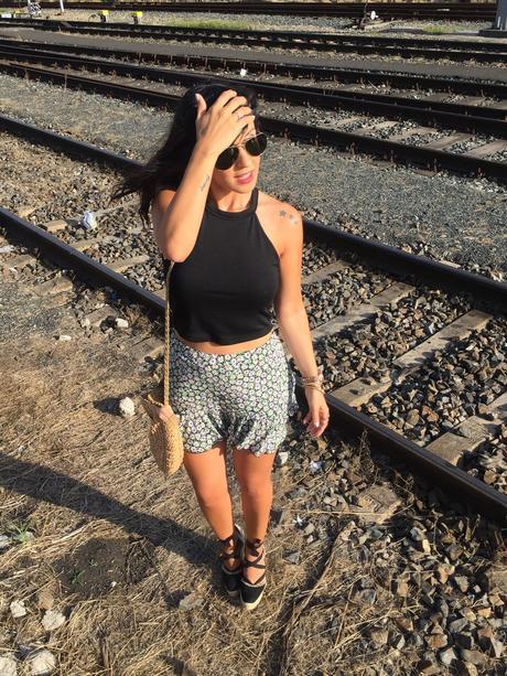 Falda mini de flores photo 41884883-B6D1-4785-98F9-CC5B55D84684_zps0olphaev.jpg