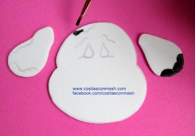 Decora el apagador de tu cocina con una vaquita en foami