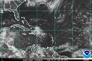 Una onda tropical sobre República Dominicana.