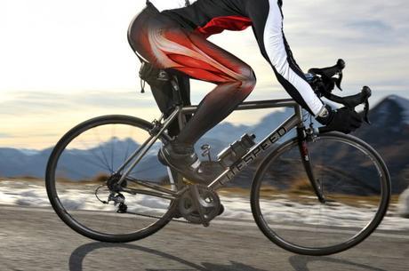 Como el ciclismo afecta la banda iliotibial
