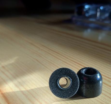 Comply Hear More Isolation: Almohadillas de gama alta para auriculares