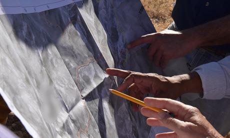 Israel limpia la contaminación palestina.