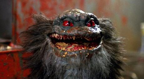 Critters 2 (1986), carne sin hueso