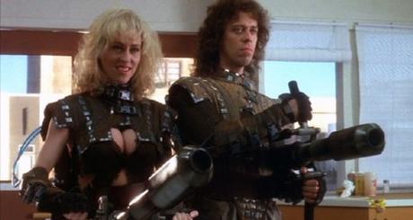 Critters 2 (1986), carne sin hueso