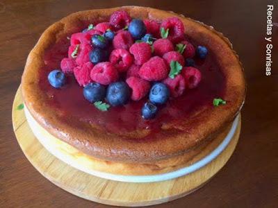 PASTEL DE QUESO CON FRUTOS ROJOS