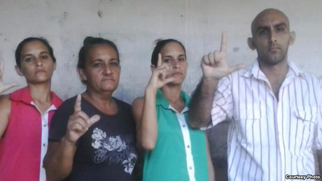 La Familia Leyva logra acuerdo judicial y abandonan huelga de hambre