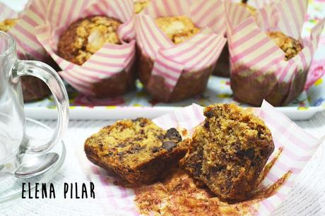 Muffins de plátano con café y chips de chocolate
